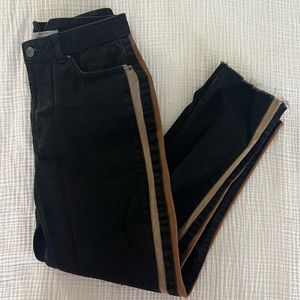 Straight leg black jeans with stripe